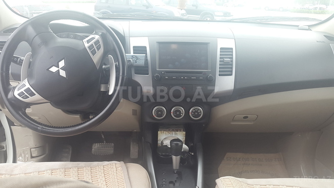 Mitsubishi Outlander 2010, 85,000 km - 2.4 l - Bakı