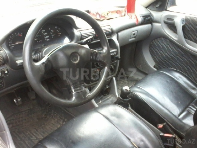Opel Astra 1991, 190,000 km - 1.8 l - Bakı