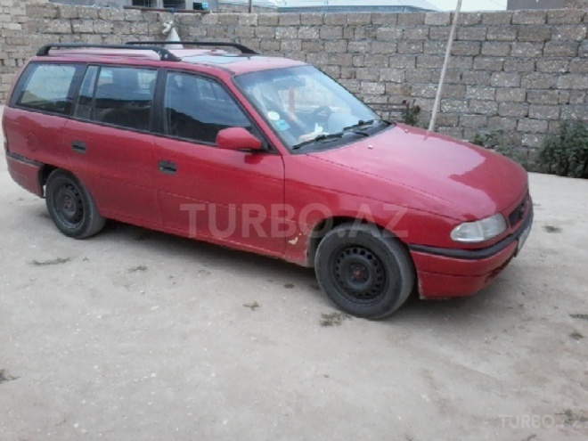 Opel Astra 1991, 190,000 km - 1.8 l - Bakı