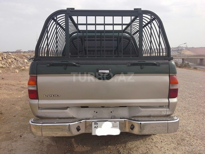 Mitsubishi L200 2004, 115,000 km - 2.5 l - Bakı