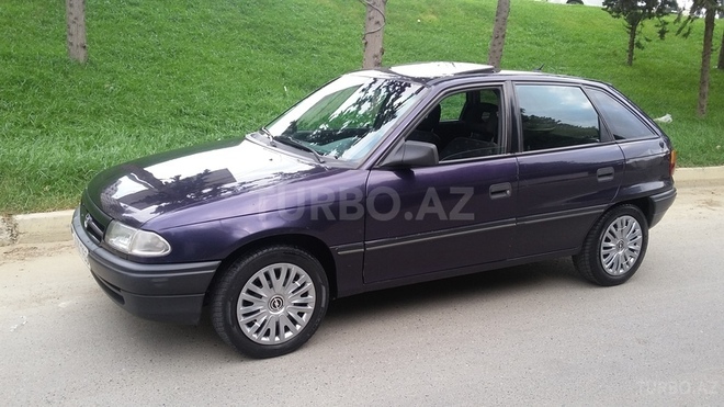 Opel Astra 1994, 215,800 km - 1.4 l - Bakı