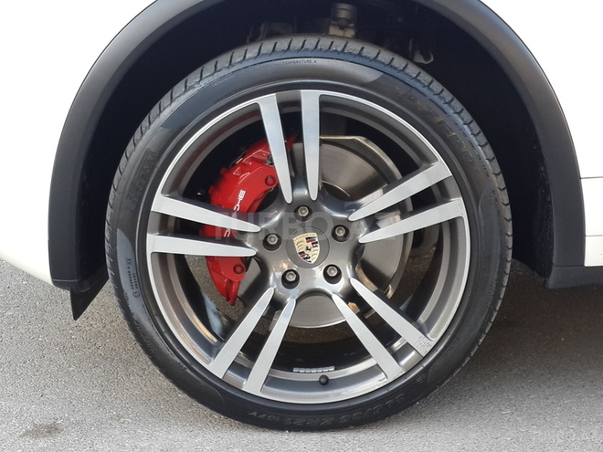 Porsche Cayenne 2011, 70,000 km - 4.8 l - Bakı