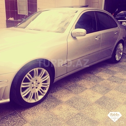 Mercedes E 220 2002, 250,000 km - 2.2 l - Bakı