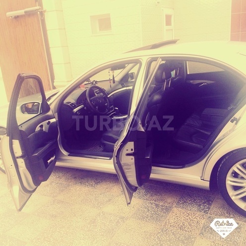 Mercedes E 220 2002, 250,000 km - 2.2 l - Bakı