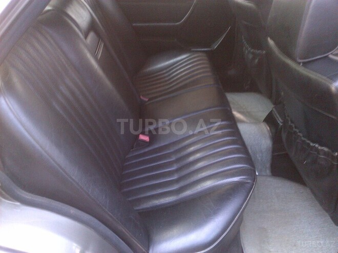 Mercedes E 230 1992, 189,000 km - 2.3 l - Bakı