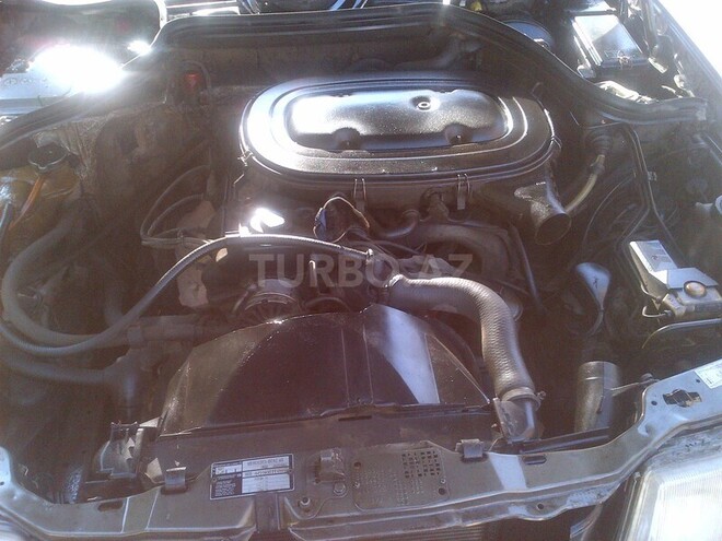 Mercedes E 230 1992, 189,000 km - 2.3 l - Bakı