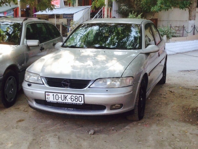 Opel Vectra 2000, 200,000 km - 2.0 l - Bakı