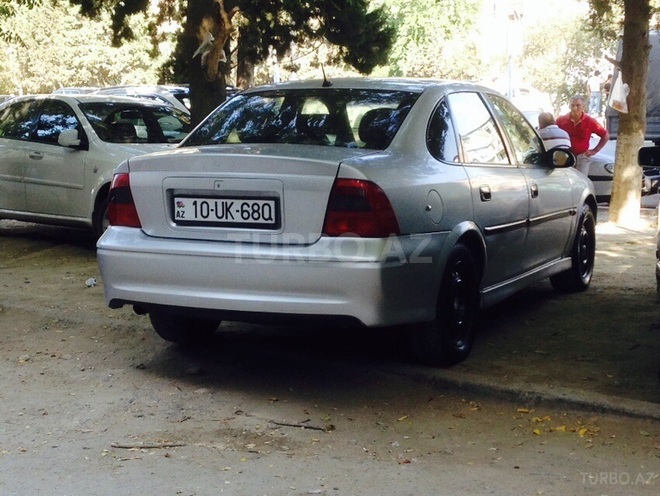 Opel Vectra 2000, 200,000 km - 2.0 l - Bakı