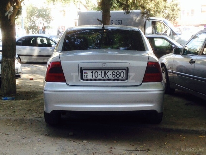 Opel Vectra 2000, 200,000 km - 2.0 l - Bakı