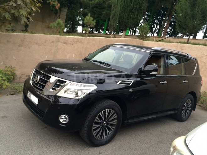 Nissan Patrol 2014, 20,000 km - 5.6 l - Bakı