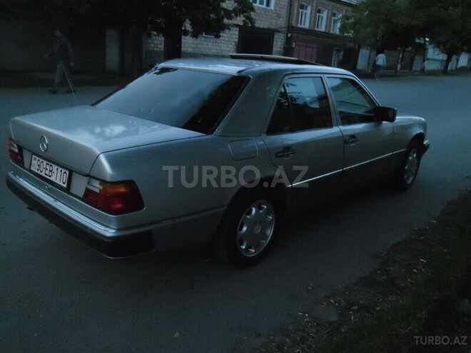 Mercedes E 200 1993, 547,000 km - 2.0 л - Zaqatala