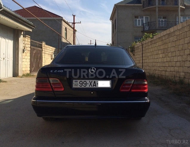 Mercedes E 240 1999, 210,000 km - 2.4 l - Bakı