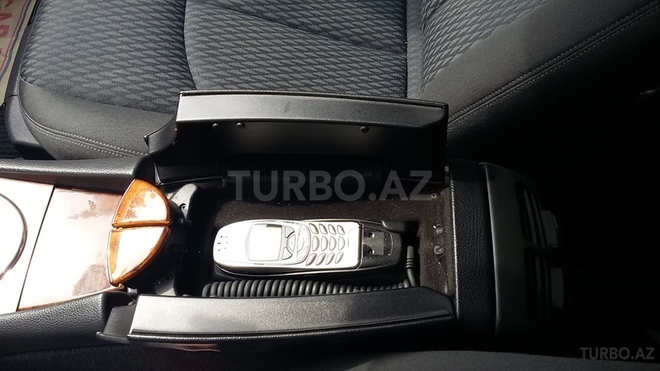 Mercedes E 220 2003, 211,000 km - 2.2 l - Bakı