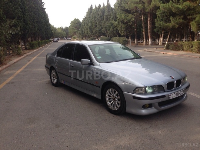 BMW 523 1996, 300,000 km - 2.5 l - Sumqayıt