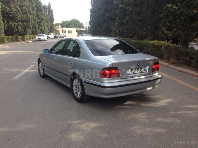 BMW 523 1996, 300,000 km - 2.5 l - Sumqayıt