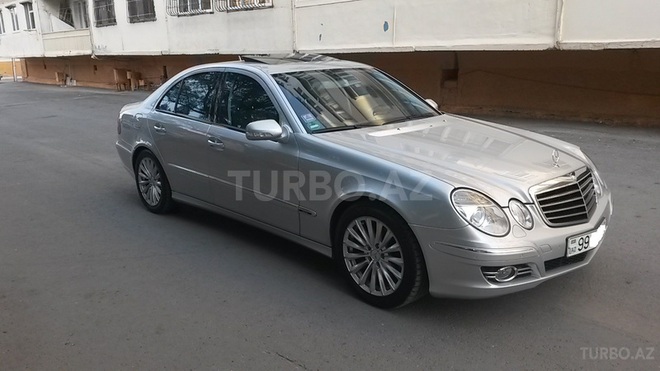 Mercedes E 220 2006, 176,000 km - 2.2 л - Sumqayıt