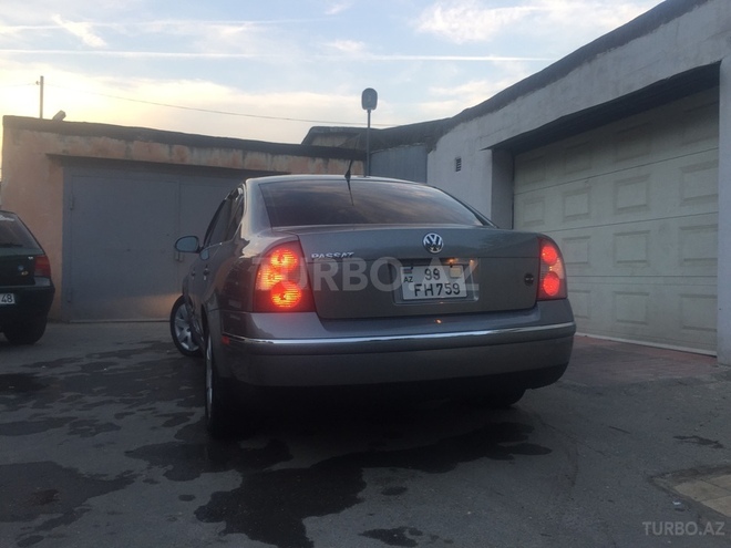 Volkswagen Passat 2004, 95,000 km - 1.8 л - Bakı