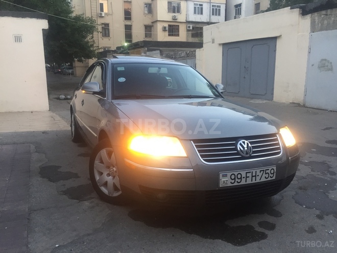 Volkswagen Passat 2004, 95,000 km - 1.8 л - Bakı