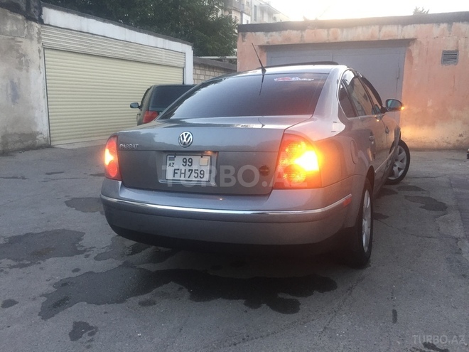 Volkswagen Passat 2004, 95,000 km - 1.8 л - Bakı