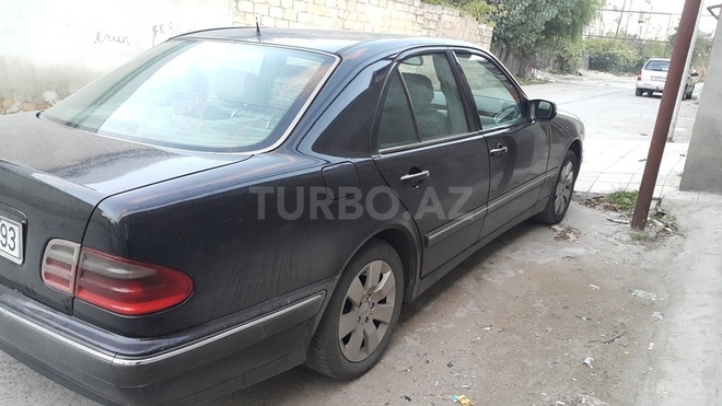 Mercedes E 220 1999, 274,431 km - 2.2 l - Bakı