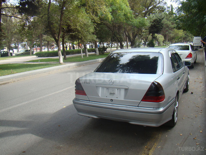 Mercedes C 230 1998, 240,000 km - 2.3 л - Sumqayıt