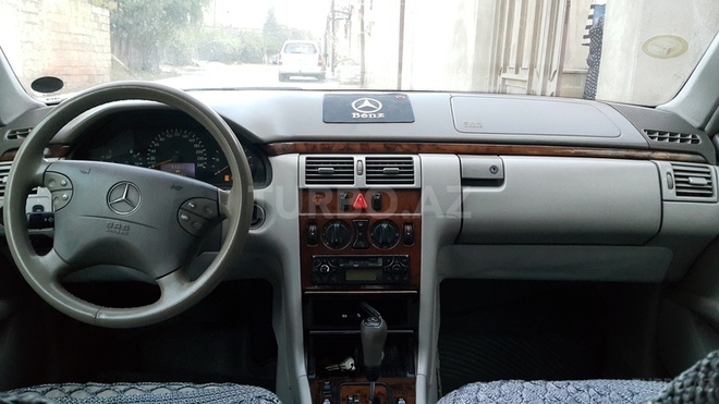 Mercedes E 220 1999, 274,431 km - 2.2 l - Bakı