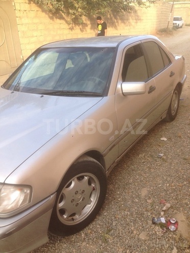 Mercedes C 220 1999, 215,000 km - 2.2 l - Bakı