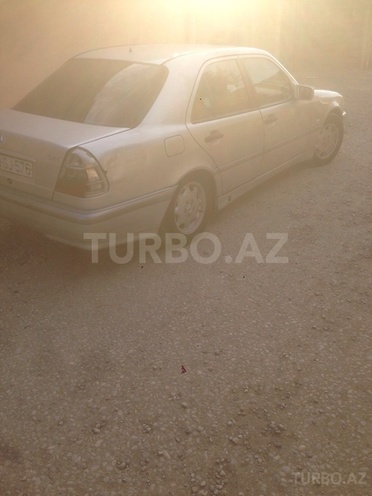 Mercedes C 220 1999, 215,000 km - 2.2 l - Bakı