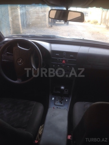 Mercedes C 220 1999, 215,000 km - 2.2 l - Bakı