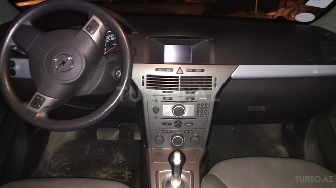 Opel Astra 2005, 180,000 km - 1.6 л - Bakı