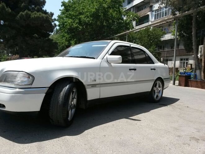 Mercedes C 200 1995, 300,000 km - 2.0 l - Bakı