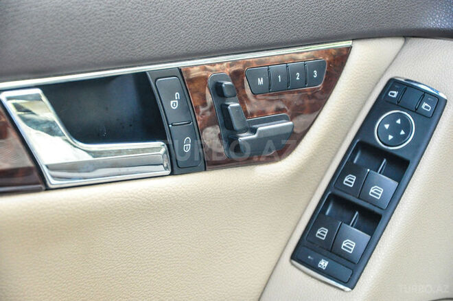 Mercedes C 300 2010, 152,000 km - 3.0 l - Sumqayıt