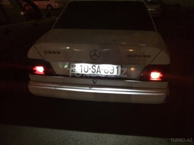 Mercedes E 300 1988, 380,000 km - 3.0 l - Bakı