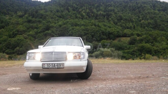 Mercedes E 300 1988, 380,000 km - 3.0 l - Bakı