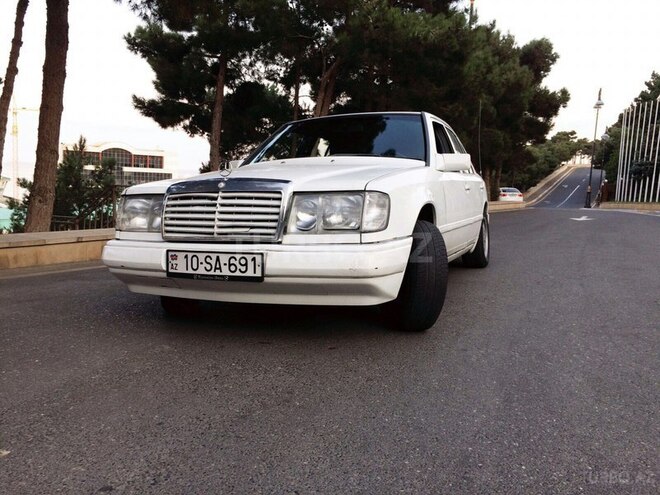 Mercedes E 300 1988, 380,000 km - 3.0 l - Bakı