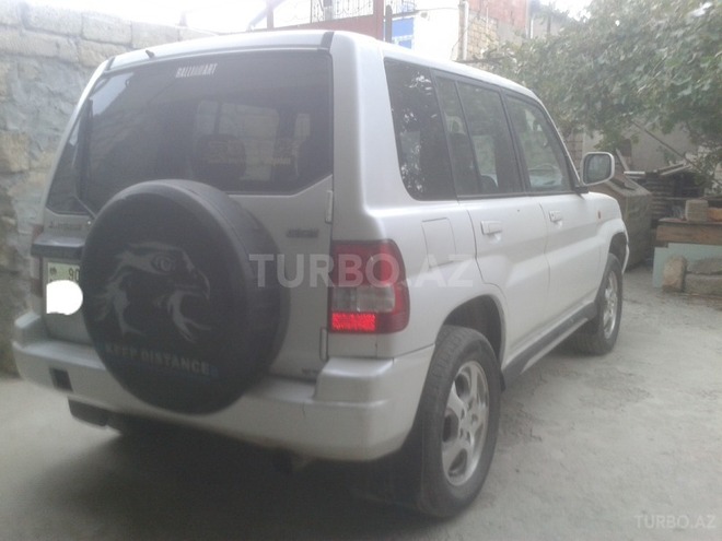 Mitsubishi Pajero io 1999, 130,000 km - 1.8 l - Bakı