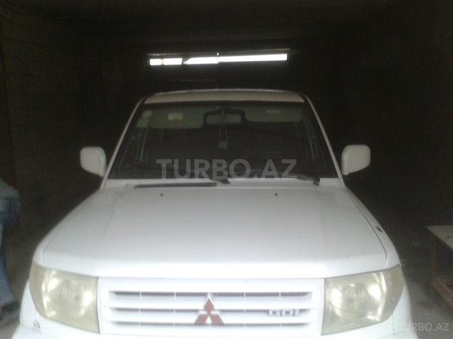 Mitsubishi Pajero io 1999, 130,000 km - 1.8 l - Bakı