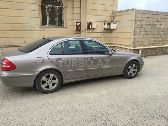 Mercedes E 270 2003, 160,000 km - 2.7 л - Bakı