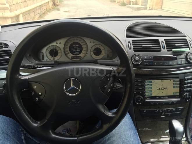Mercedes E 270 2003, 160,000 km - 2.7 л - Bakı