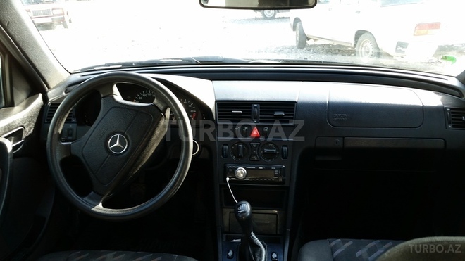 Mercedes C 180 1999, 230,000 km - 1.8 л - Şəki