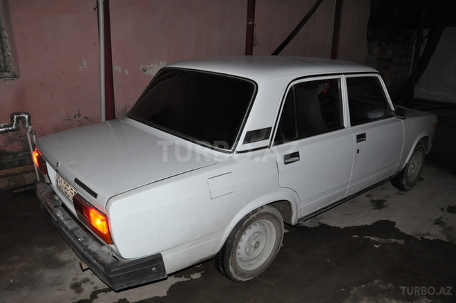 LADA (VAZ) 2107 2004, 145,000 km - 1.6 л - Ucar