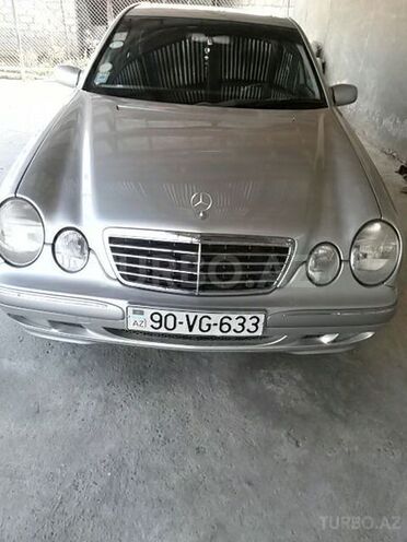 Mercedes E 240 2001, 136,000 km - 2.4 l - Zərdab