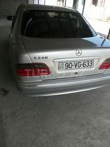 Mercedes E 240 2001, 136,000 km - 2.4 l - Zərdab
