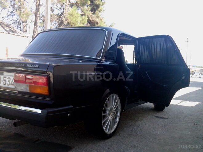 LADA (VAZ) 2107 2011, 32,000 km - 1.6 l - Quba