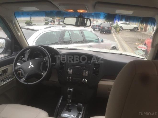 Mitsubishi Pajero 2011, 89,653 km - 3.5 l - Bakı
