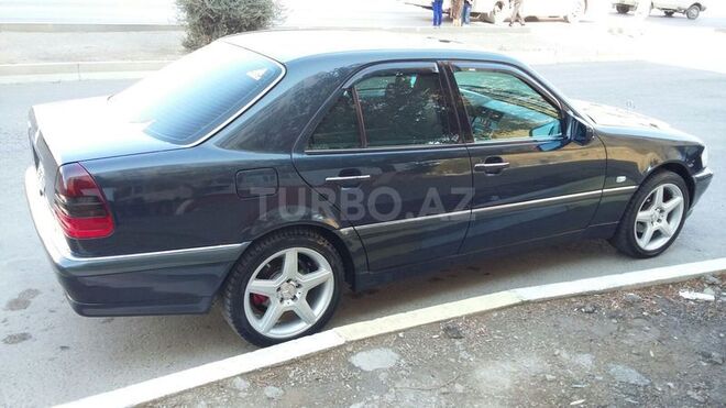 Mercedes C 240 1997, 123,000 km - 2.4 l - Sumqayıt