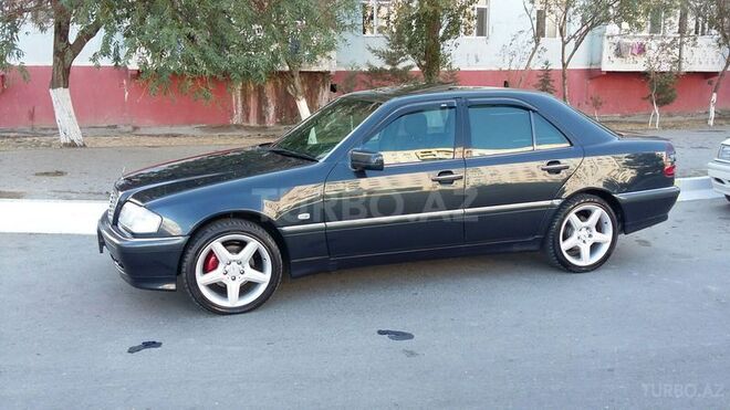 Mercedes C 240 1997, 123,000 km - 2.4 l - Sumqayıt