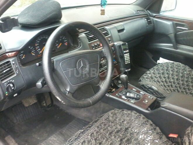 Mercedes E 280 1997, 289,000 km - 2.8 l - Bakı