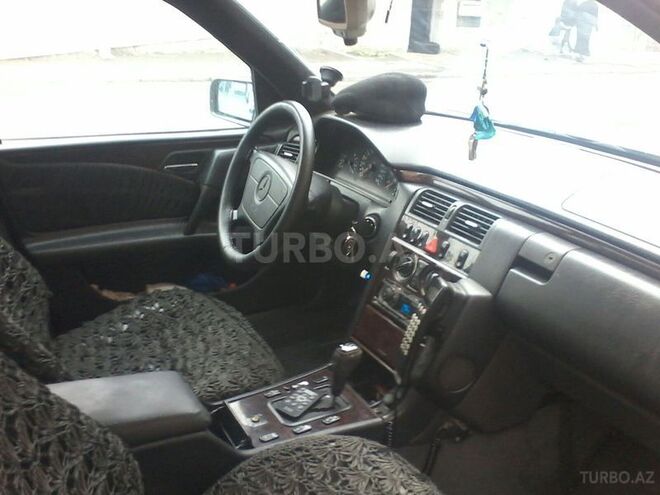 Mercedes E 280 1997, 289,000 km - 2.8 l - Bakı