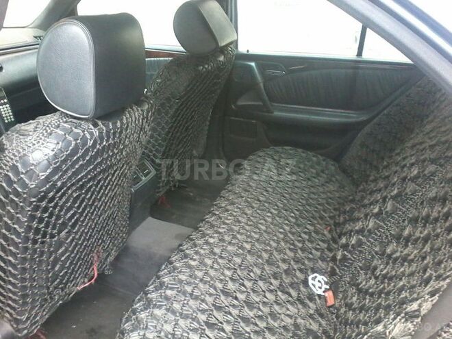 Mercedes E 280 1997, 289,000 km - 2.8 l - Bakı